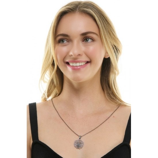 Spider Web Pendant Necklace Spider Web Pendant Necklace